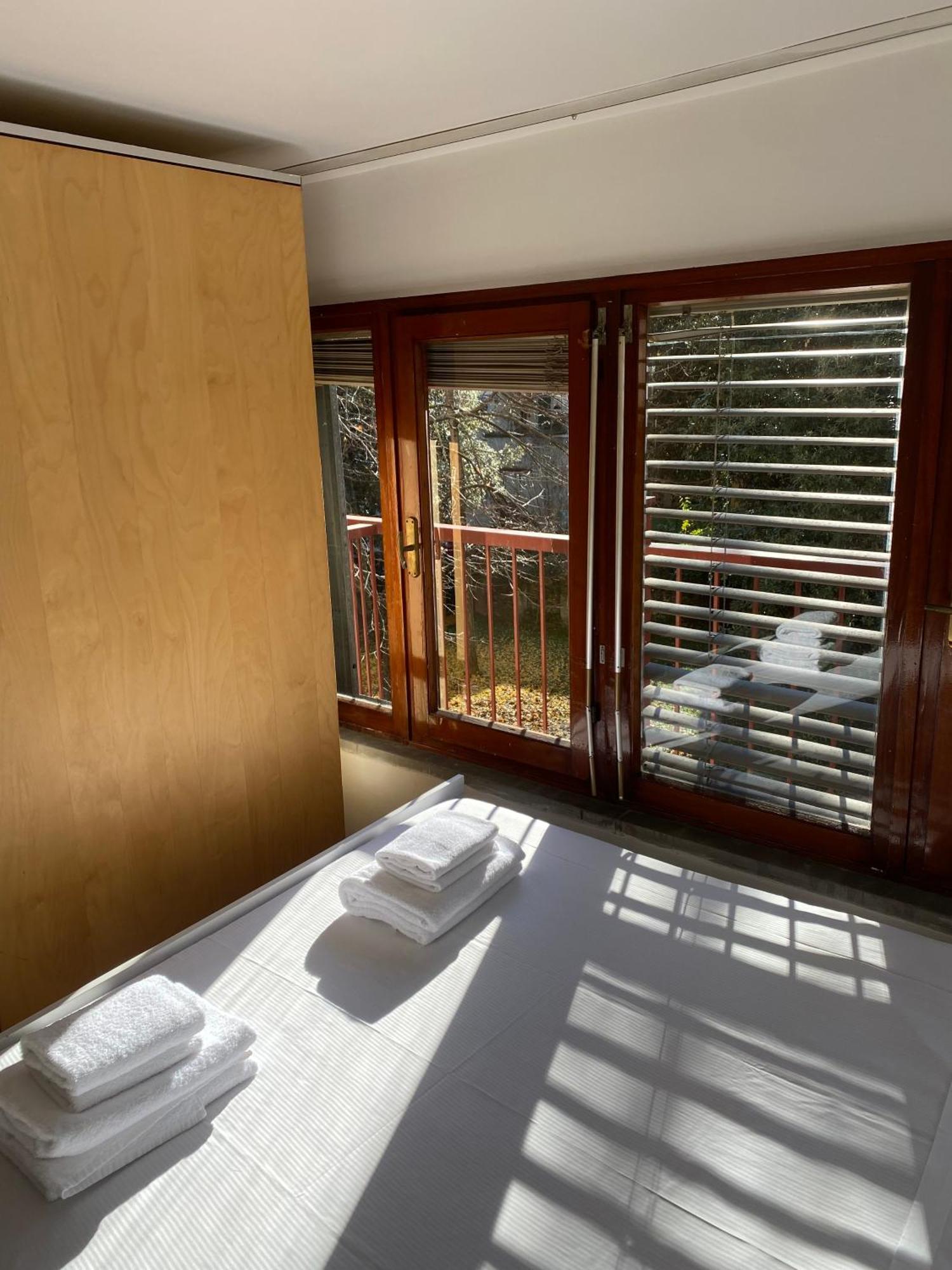 Cozy With Access To Garden Apartamento
